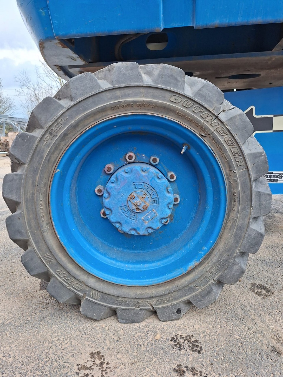 Sold - Scissor Lift - View 2